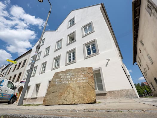 Nach Umbau: Polizeistation in Hitlers Geburtshaus