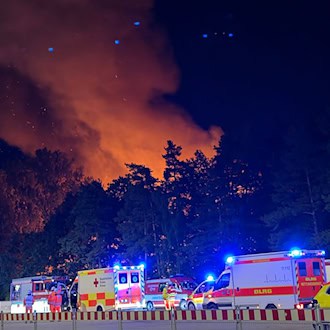 Ein Waldstück in Nürnberg brannte.  / Foto: Sven Grundmann/NEWS5/dpa