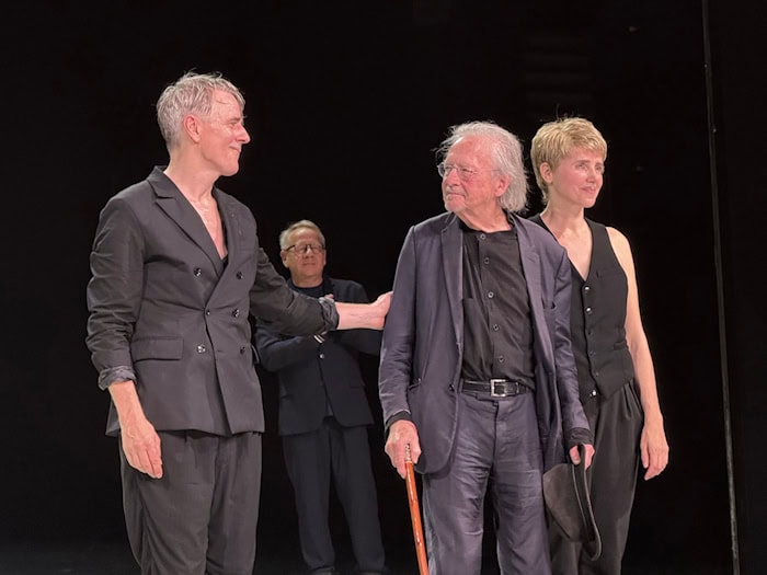 Peter Handkes neues Stück feierte eine gelungene Premiere in Salzburg. / Foto: Matthias Röder/dpa