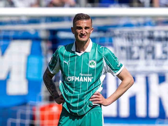 Philipp Ziereis steht angeblich vor seinem Abschied aus Fürth. (Archivbild) / Foto: David Inderlied/dpa