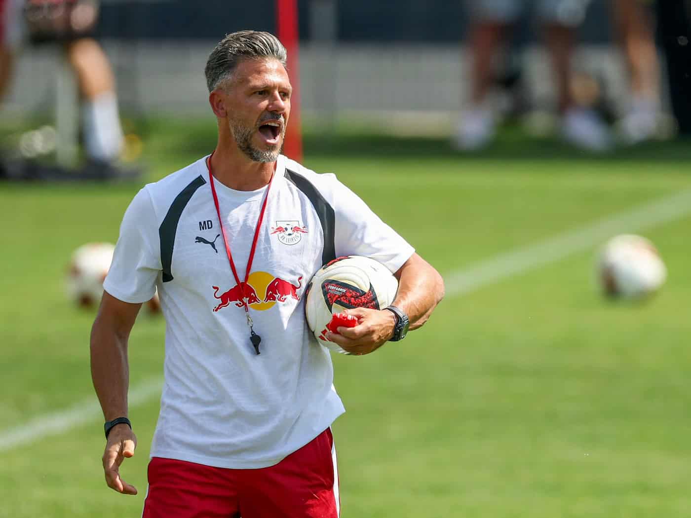 Martín Demichelis, neuer Trainer von RB Leipzig, sah beim zweiten Testspiel gegen Ingolstadt keinen überzeugenden Auftritt. (Archivbild)  / Foto: Jan Woitas/dpa