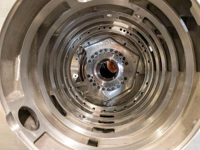 Ein Panzergetriebe von Renk. (Archivbild) / Foto: Peter Kneffel/dpa