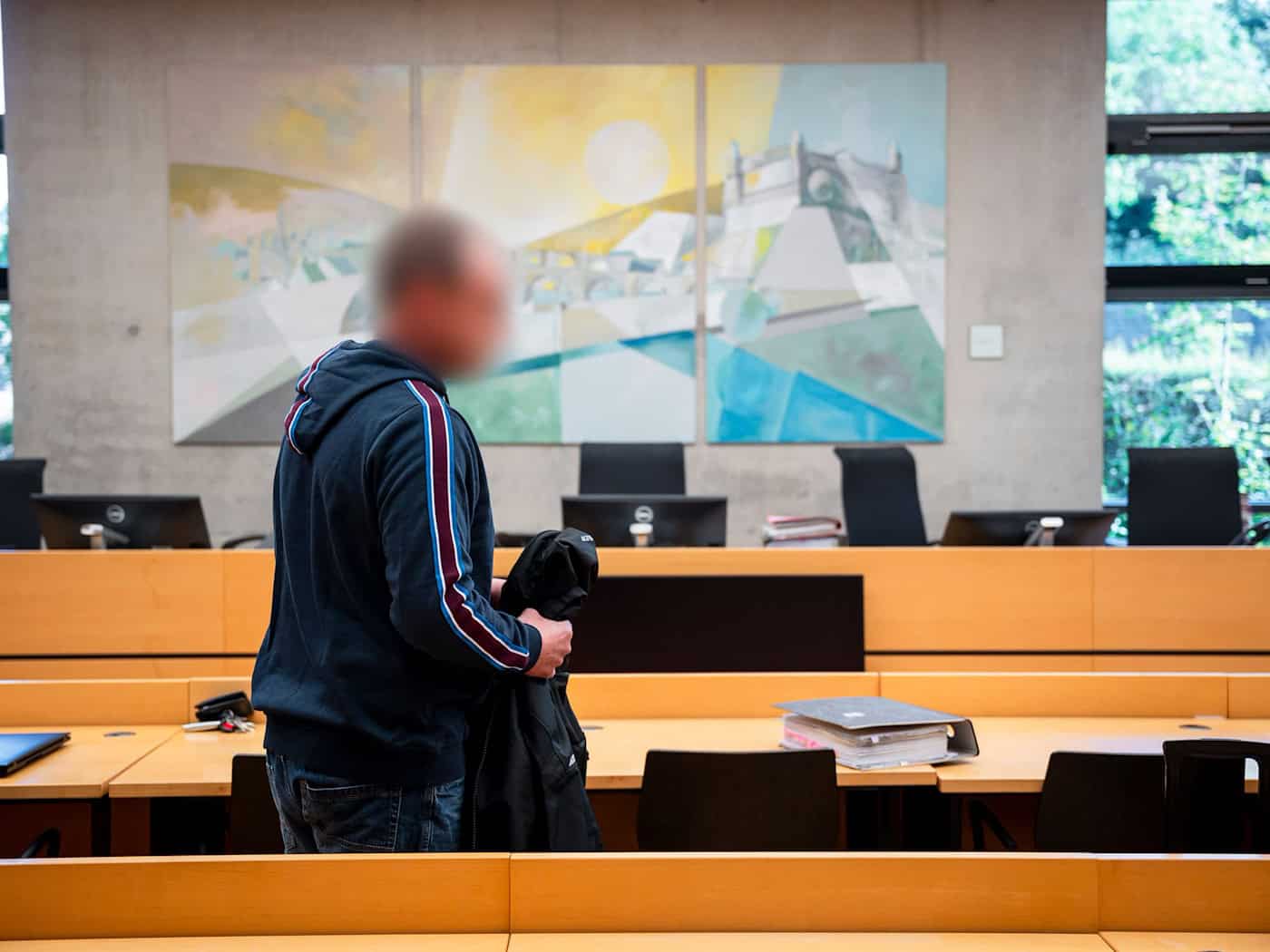 Schöffin im Prozess um Tötung von Mädchen wird ausgetauscht