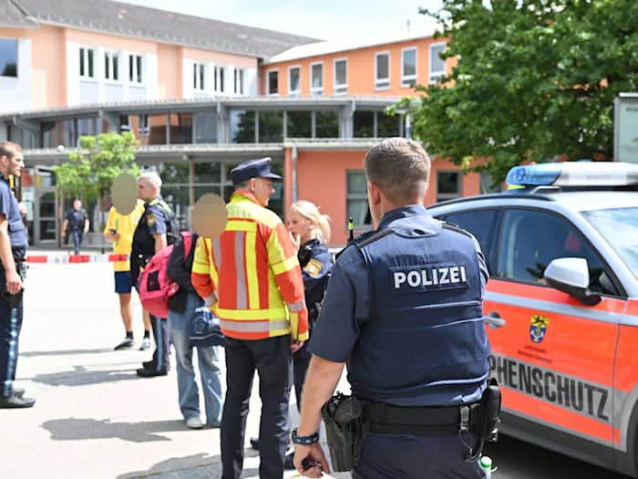 Der Täter hat möglicherweise auch eine Schusswaffe bei sich gehabt. / Foto: Lennart Preiss/dpa