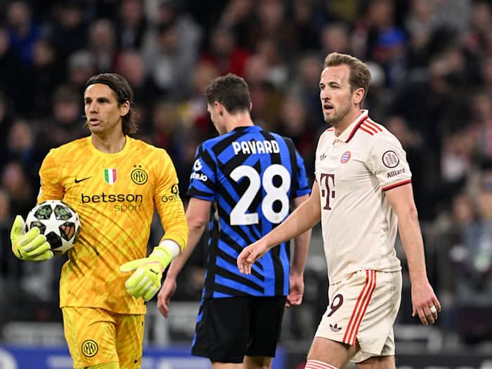 Yann Sommer (l) will noch mal in der Champions League spielen. (Archivbild) / Foto: Sven Hoppe/dpa