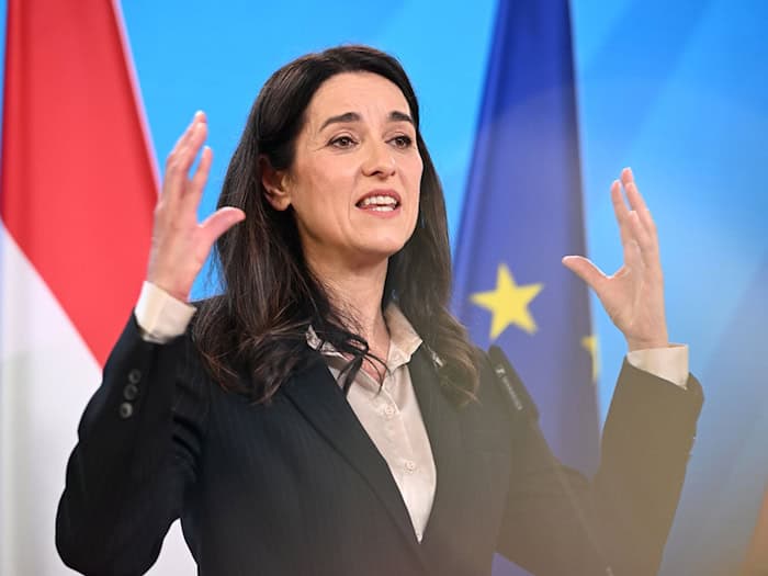 Mit Ungarns Außenministerin Anita Orbán will die CSU in Kloster Banz über das deutsch-ungarische Verhältnis sprechen. (Archivbild) / Foto: Elisa Schu/dpa