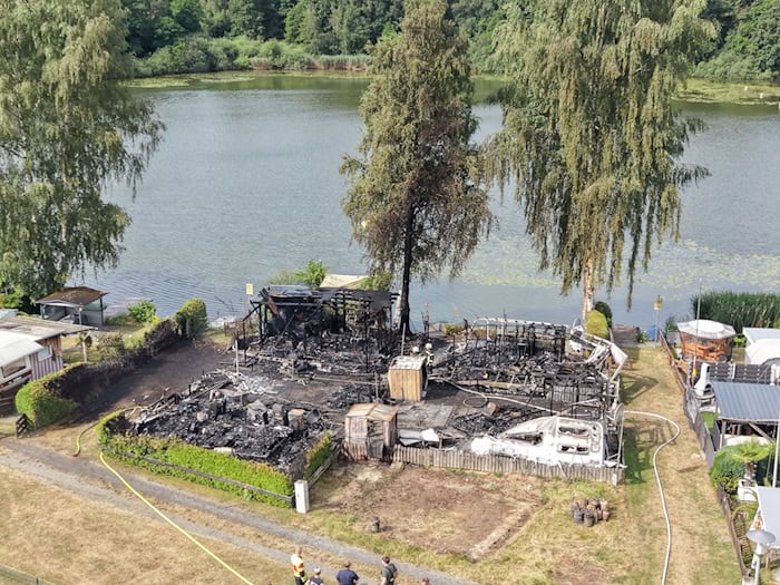 Eine Woche nach einem Feuer auf einem Campingplatz ist die Ursache weiter unklar. (Archivbild) / Foto: Daniel Löb/dpa