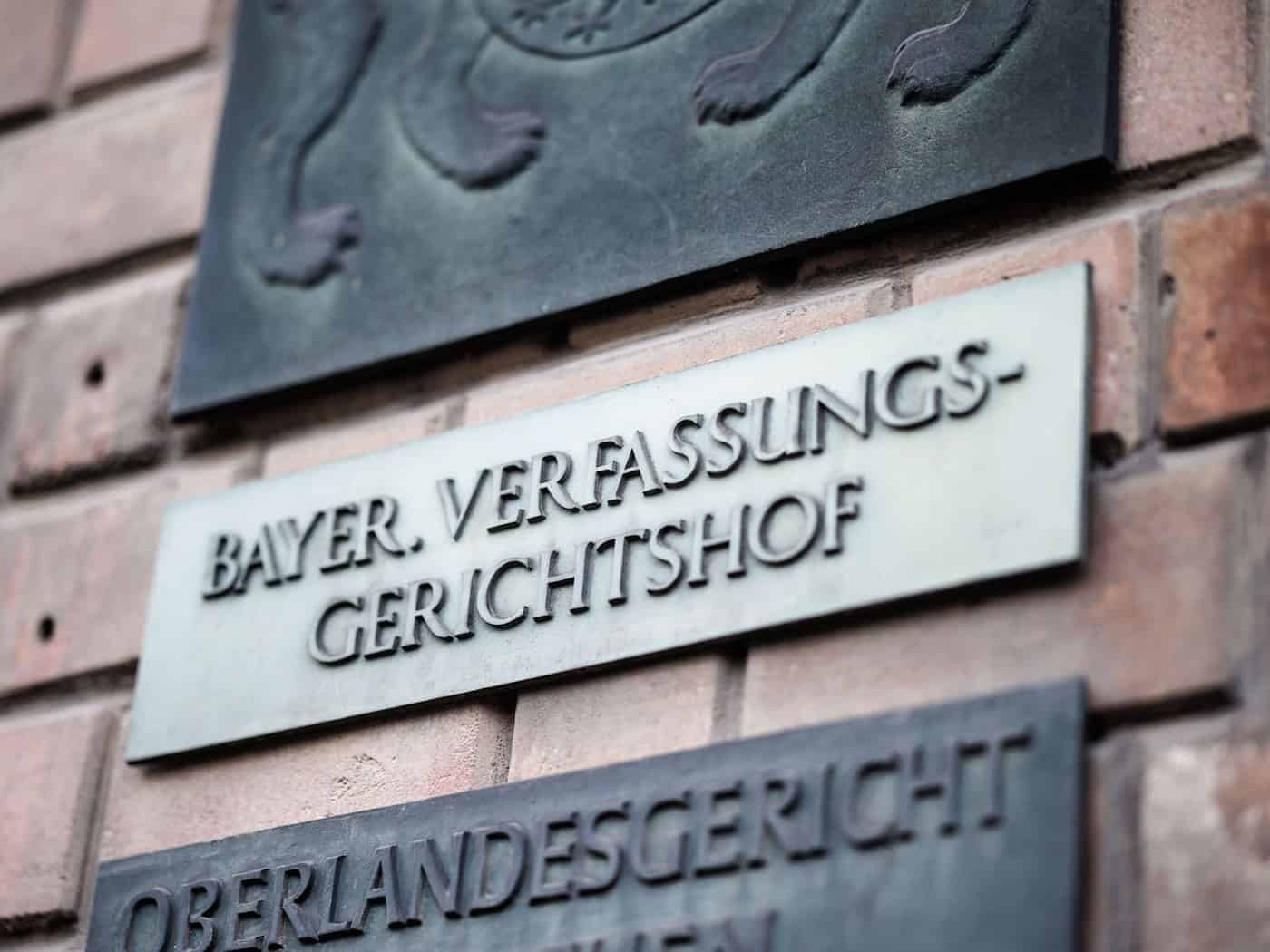 Der Verfassungsgerichtshof hat die Haushaltsaufstellung 2022 gerügt. (Archivbild) / Foto: Matthias Balk/dpa