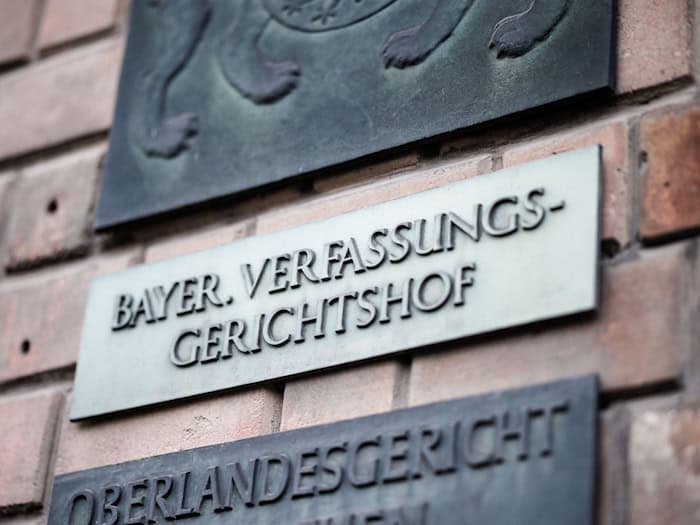 Der Verfassungsgerichtshof hat die Haushaltsaufstellung 2022 gerügt. (Archivbild) / Foto: Matthias Balk/dpa