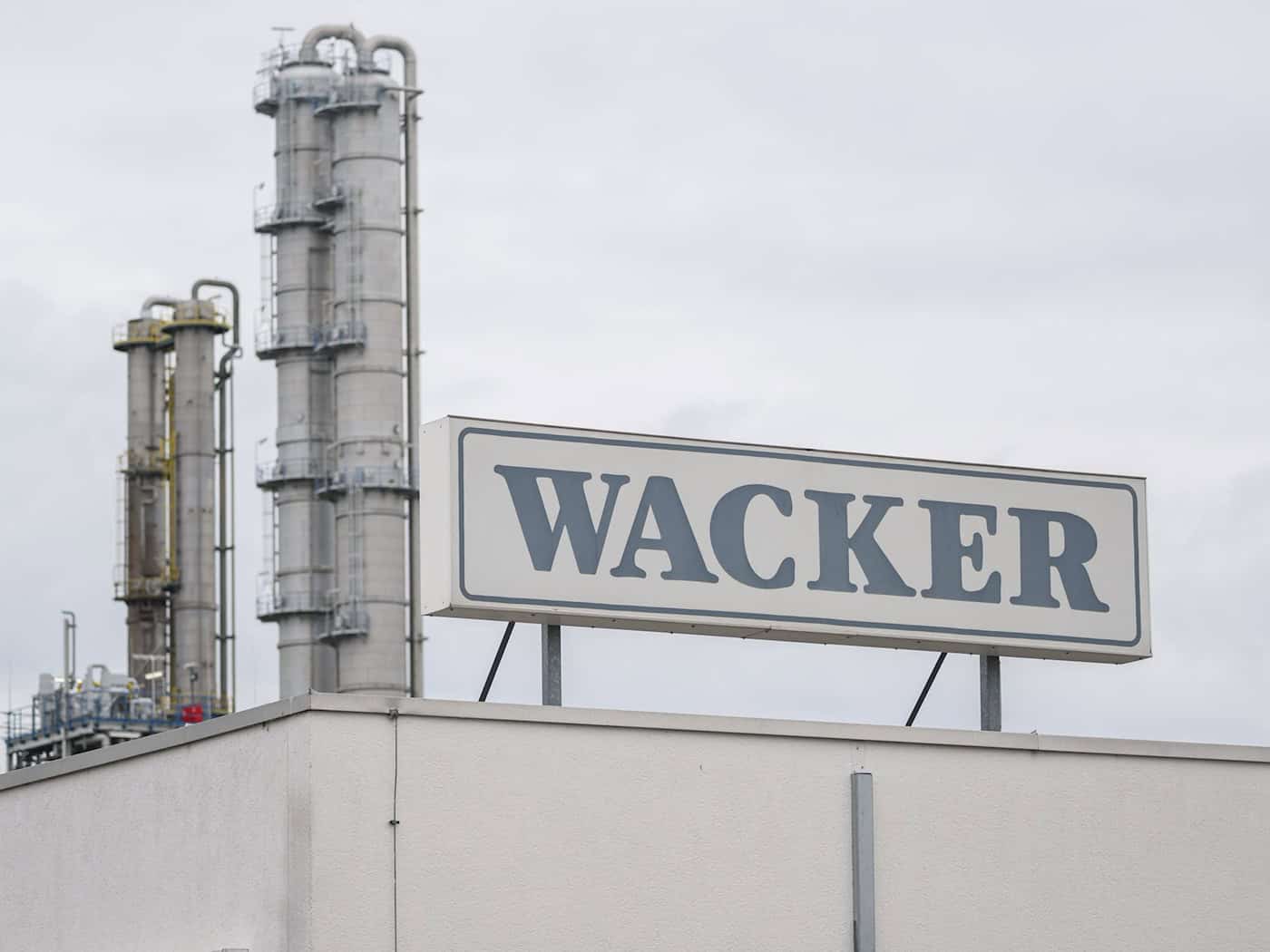 Wacker Chemie erhöht Prognose - schwarze Zahlen realistisch