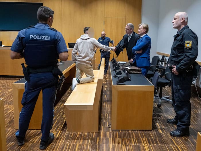 Mitte Juni wurde eine 30-Jähriger wegen Mordes an einer dreifachen Mutter verurteilt. Nun gibt es eine weitere Festnahme in dem Fall. (Archivbild) / Foto: Stefan Puchner/dpa