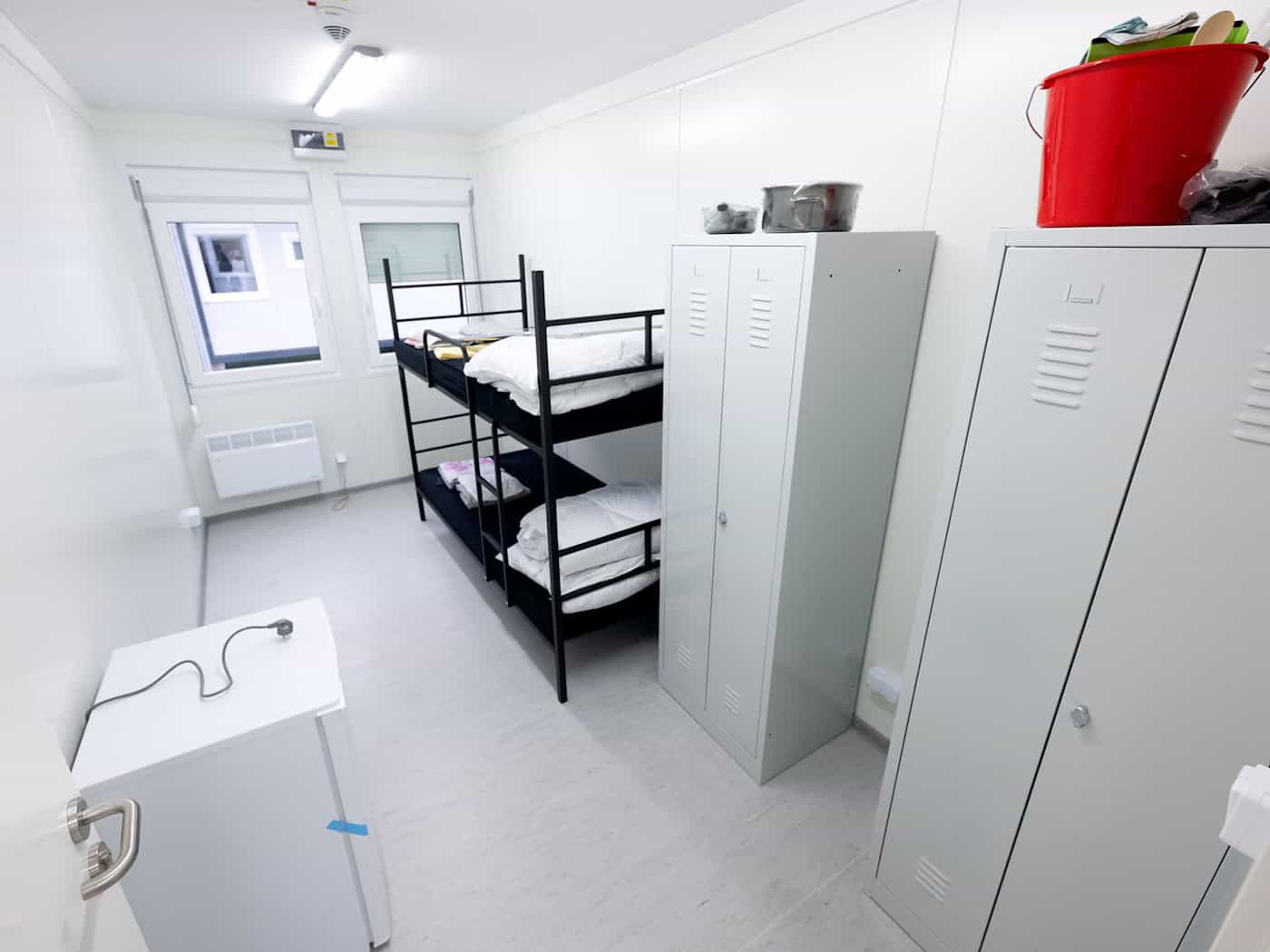 Bayern will besonders Unterkünfte in Hotels oder Notunterkünften abbauen. (Symbolbild) / Foto: Sven Hoppe/dpa
