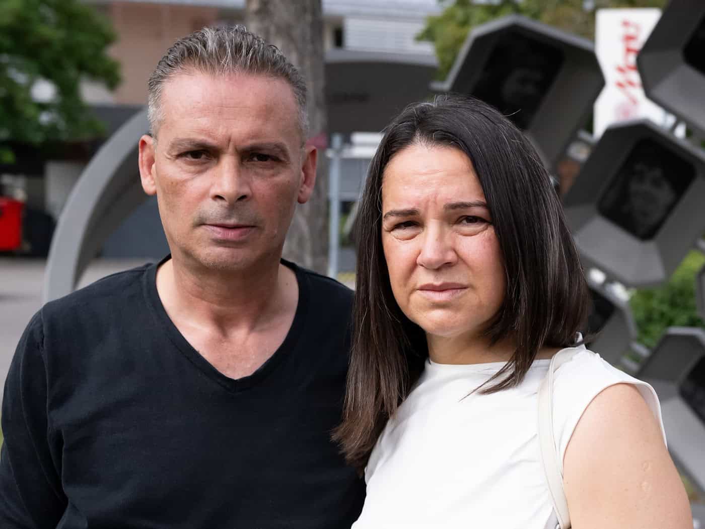 Für Hasan und Sibel Leyla haben bei dem rassistischen Anschlag auf das Olympia-Einkaufszentrum am 22. Juli 2016 ihren Sohn verloren.  / Foto: Sven Hoppe/dpa