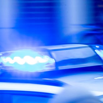 Autofahrerin übersieht Streifenwagen in Dingolfing – zwei Leichtverletzte