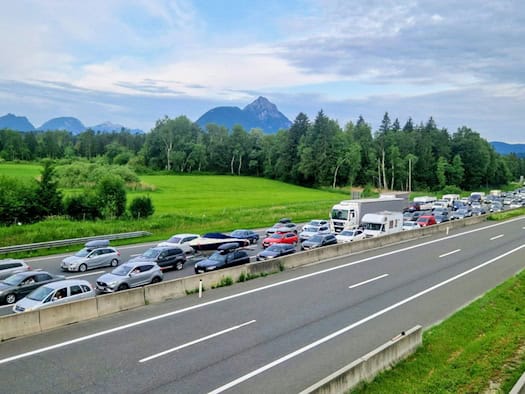 A10 in Österreich mit weiteren Abfahrtssperren