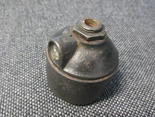 Alte Handgranate am Starnberger See - wohl aus Kriegszeiten