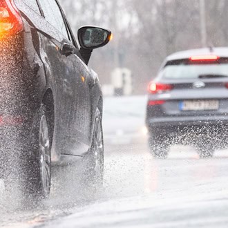 22-Jähriger stirbt bei Crash auf Bundesstraße - Autorennen?