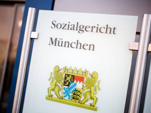 Ausrutschen bei Massage im Betrieb ist kein Arbeitsunfall