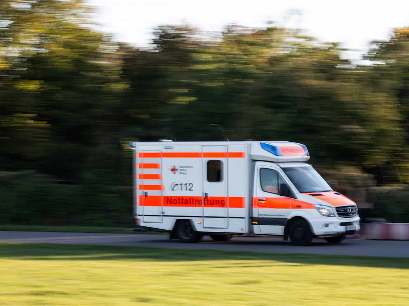 Autofahrer stirbt bei Frontalzusammenstoß auf Bundesstraße