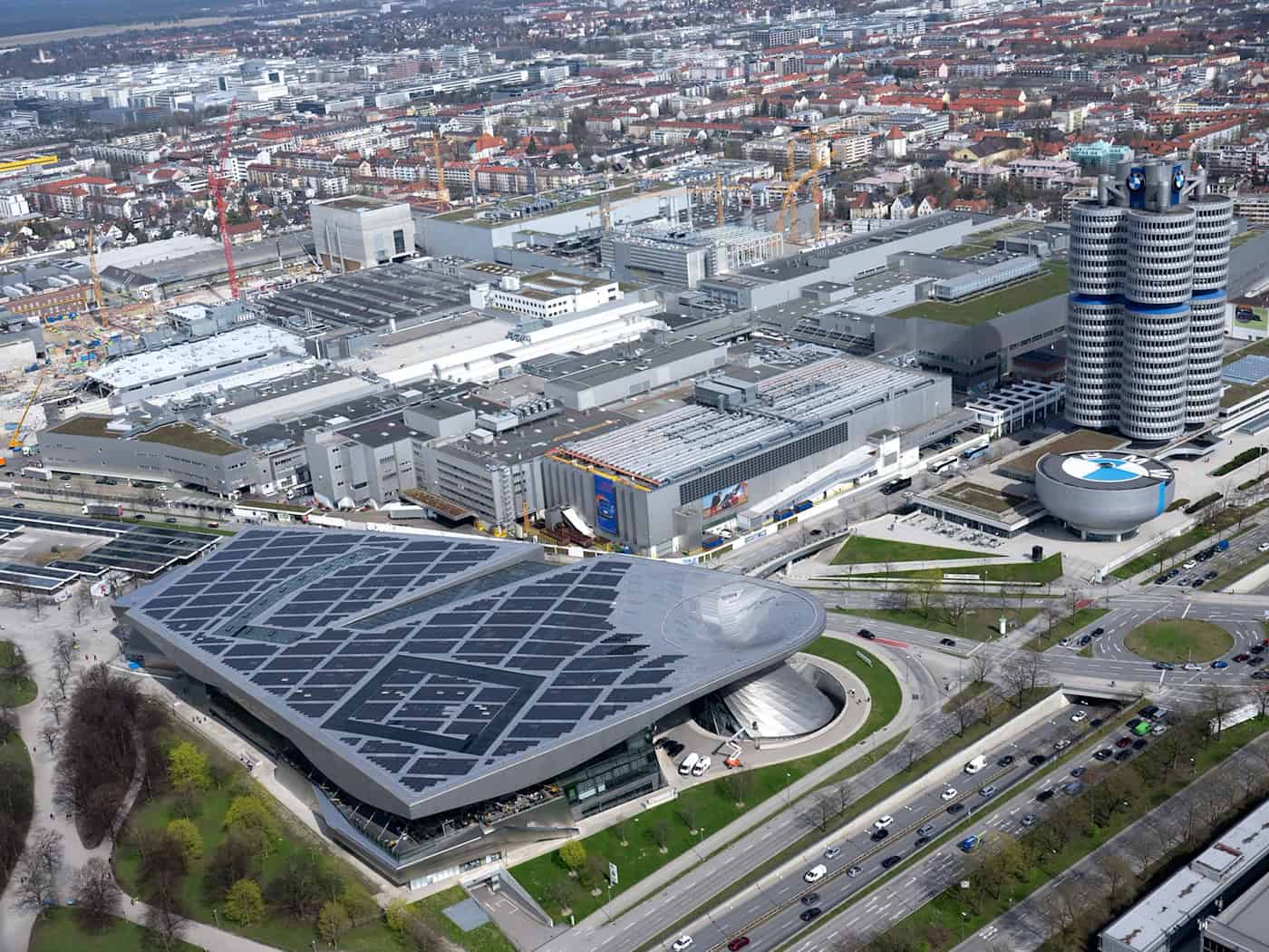 BMW beginnt in München Serienproduktion des vollelektrischen i3