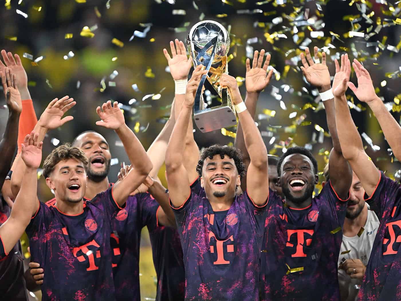 Bayerns 50-Millionen-Zugang Nathaniel Brown glänzt als Zehner beim 2:1 im Beckenbauer-Supercup