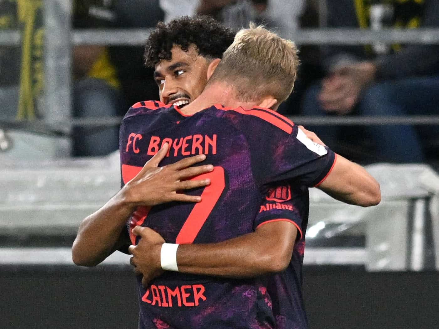 FC Bayern gewinnt Supercup in Dortmund 2:1 – Brown trifft