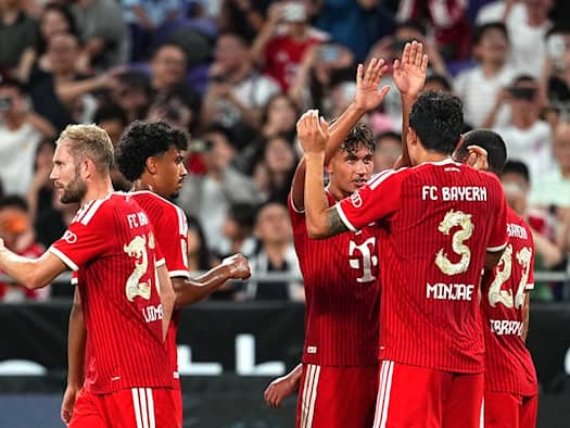 Erst Kim, dann Díaz: FC Bayern besiegt Aston Villa