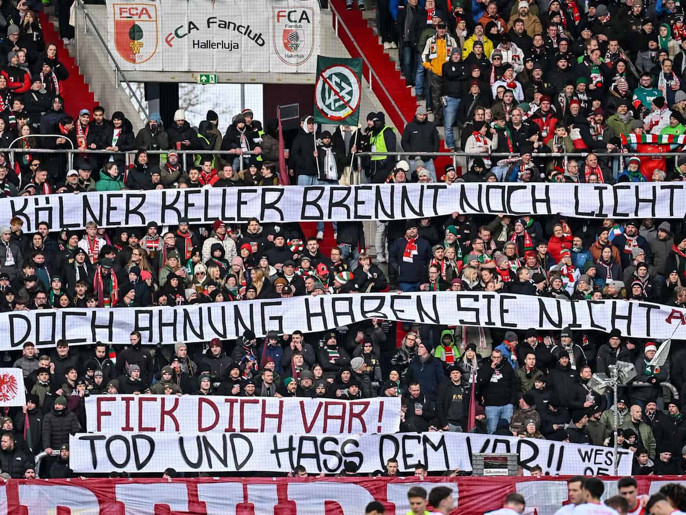 FC Augsburg unterstützt Fans bei Protesten gegen VAR im DFB-Pokal