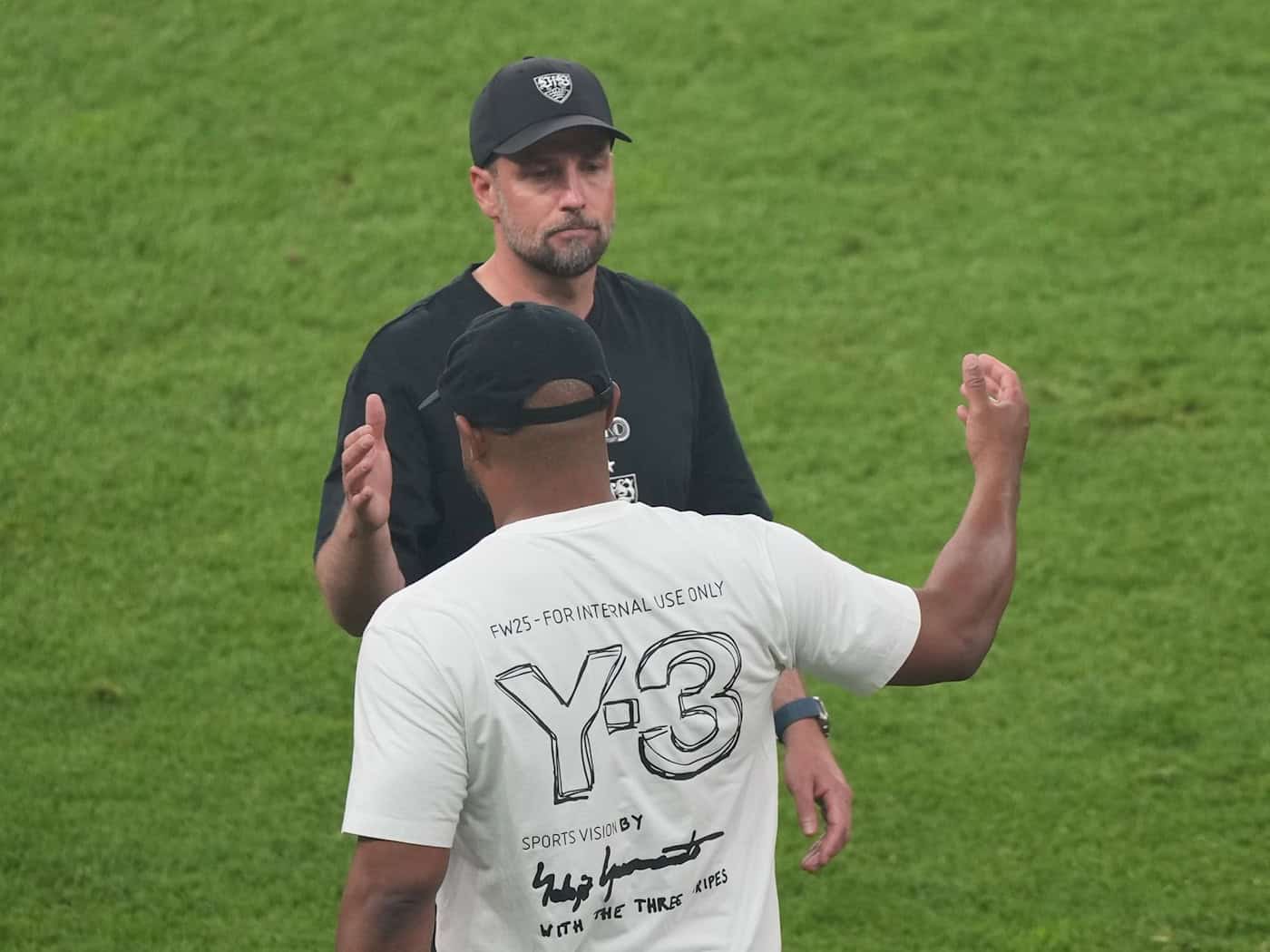FC Bayern und VfB Stuttgart eröffnen Bundesliga in München