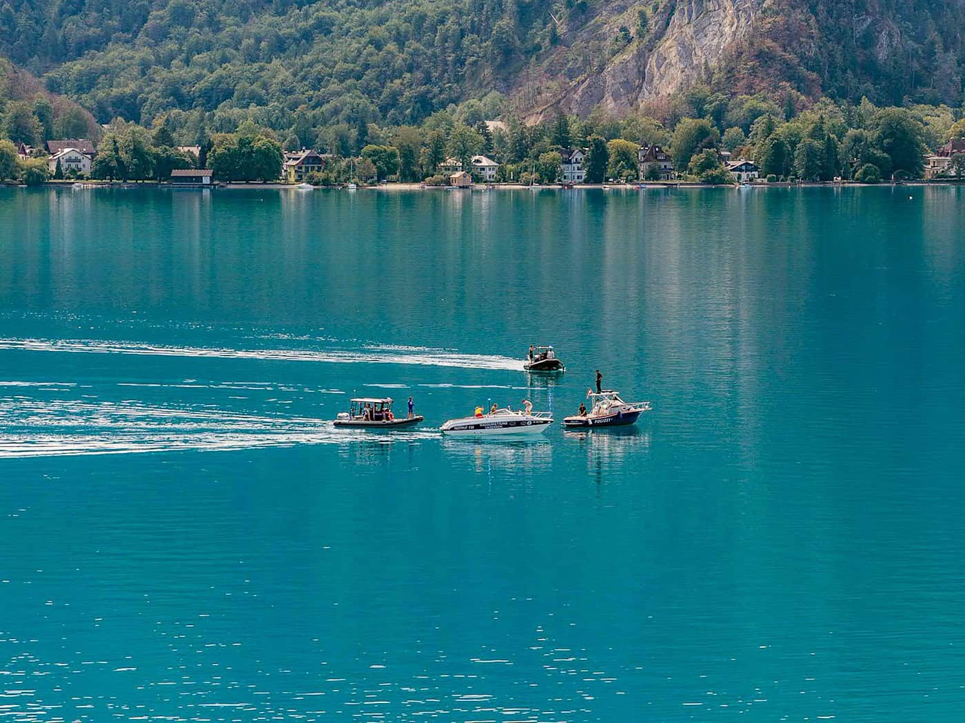 Kleinflugzeug stürzt im Attersee ab – vermutlich zwei Deutsche tot