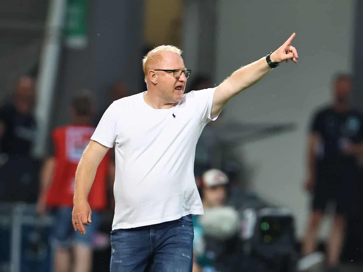 Vogel will Wiederholung des Fast-Abstiegs verhindern – Fürth startet beim FC St. Pauli