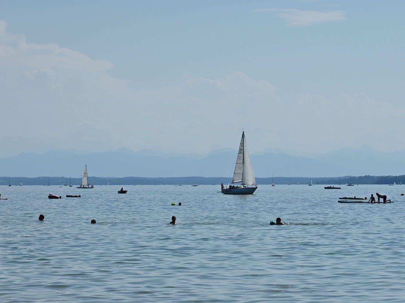 Wetter in Bayern: Bis zu 39 Grad, hohe Waldbrandgefahr und Einschränkungen am Starnberger See