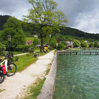 Wrackteile nach Kleinflugzeugabsturz im Attersee in 160 Metern Tiefe geortet