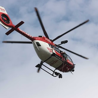 Mann stirbt bei Zusammenstoß – Drei Menschen schwer verletzt