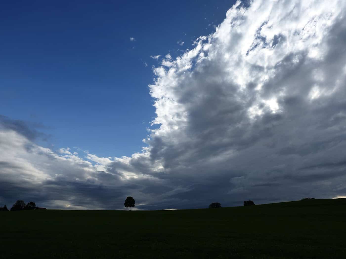 Gewitter ziehen ab – Wochenende in Bayern weitgehend trocken