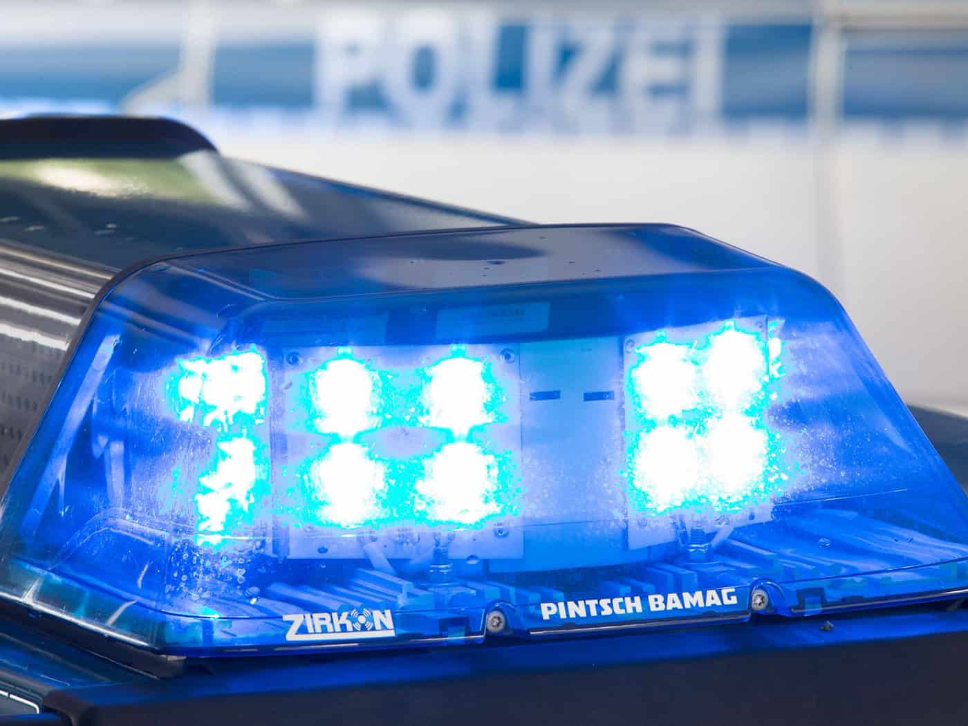 Motorradfahrer flieht nach Sturz vor Rettungskräften