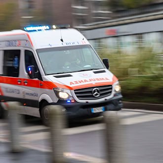 Münchner Feuerwehr hilft Urlauberin in Italien mit Notruf