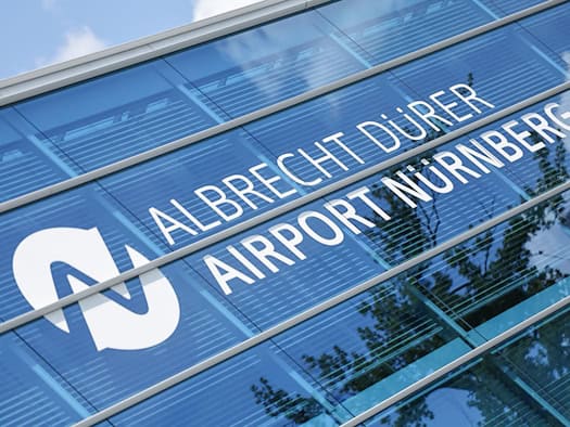 Prügelei am Check-in-Schalter