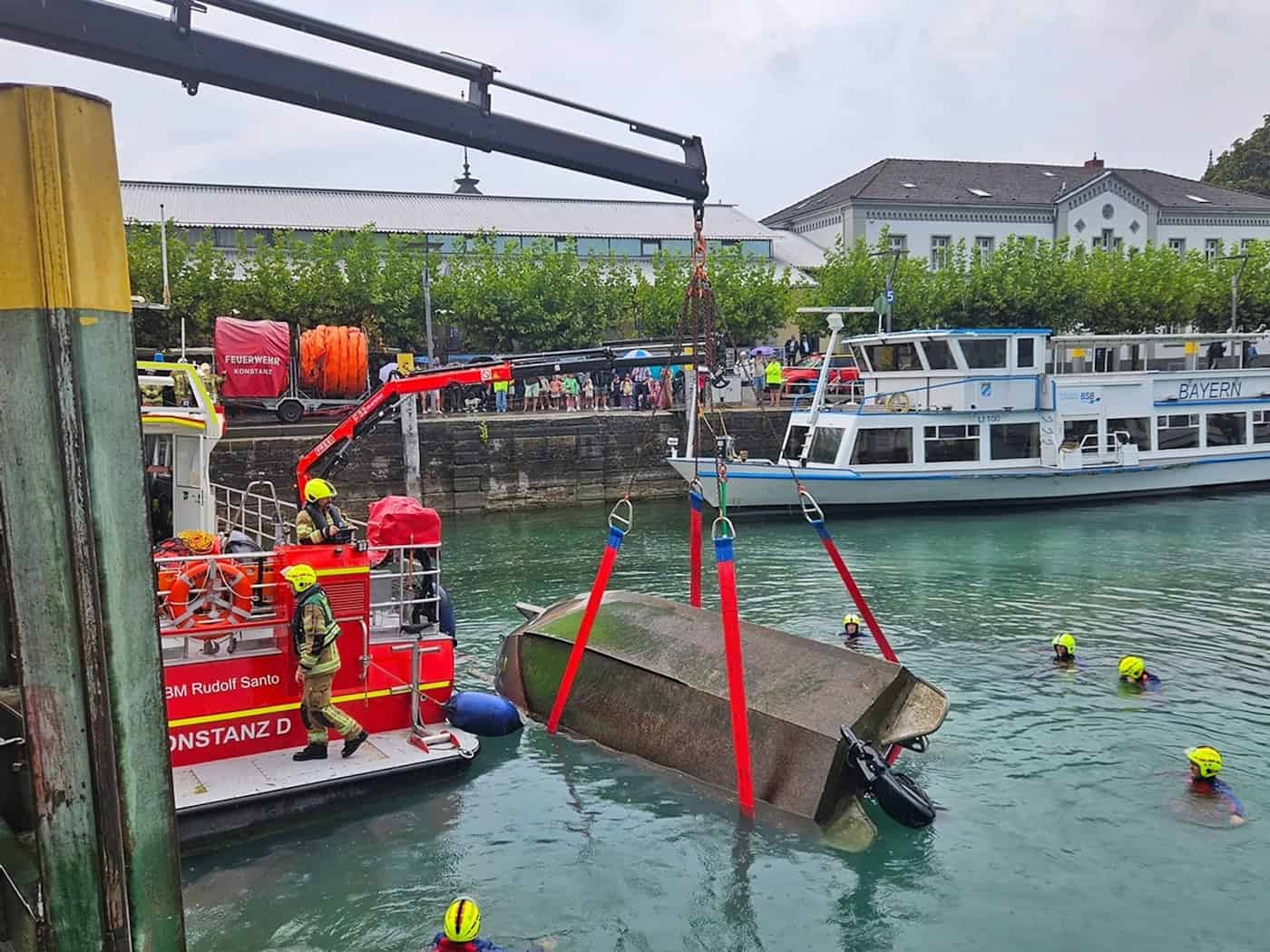 Rettung auf dem Bodensee: Motorboot kentert bei Hilfsaktion
