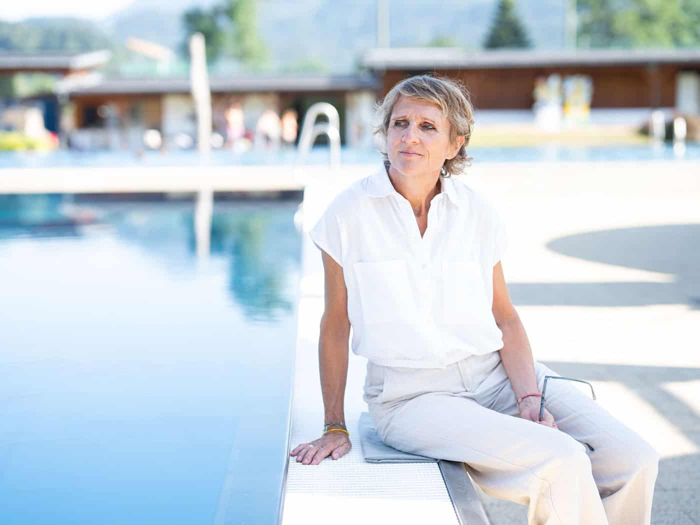 Roman «Weiterschwimmen» - Trauer, Trost und Hoffnung im Pool