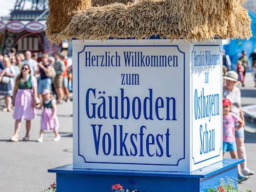 Sechs Verletzte bei Unfall auf Achterbahn