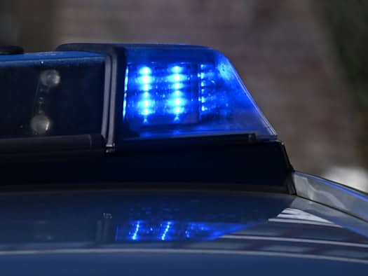 Spaziergänger entdeckt toten Mann im Wasser