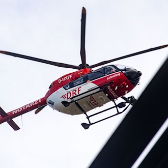 A93 nach Crash zwischen Lastwagen und Auto wieder frei