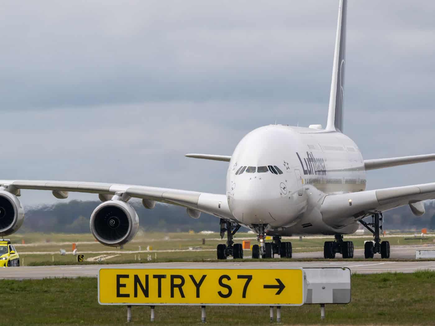 Zwei Vorfälle an Münchens Südbahn: Dreamliner knapp gestartet, A380 zu früh gelandet