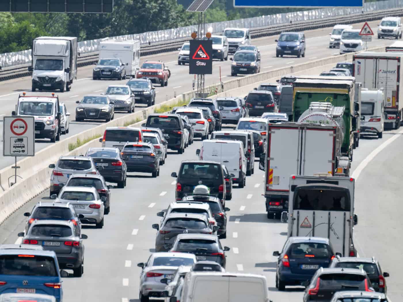 Ferienende: ADAC rechnet in Bayern und auf Hauptreiserouten mit starkem Rückreiseverkehr