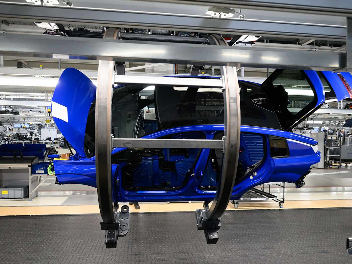 Deutsche Autobauer rutschen ab: Umsätze im ersten Halbjahr auf 284 Milliarden Euro gesunken