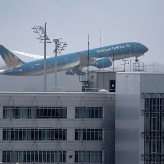 Dreamliner rutscht über Startbahn in München: BFU meldet Bremsbetätigung