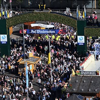 Brand in Müllpresse: Eingang auf Oktoberfest gesperrt