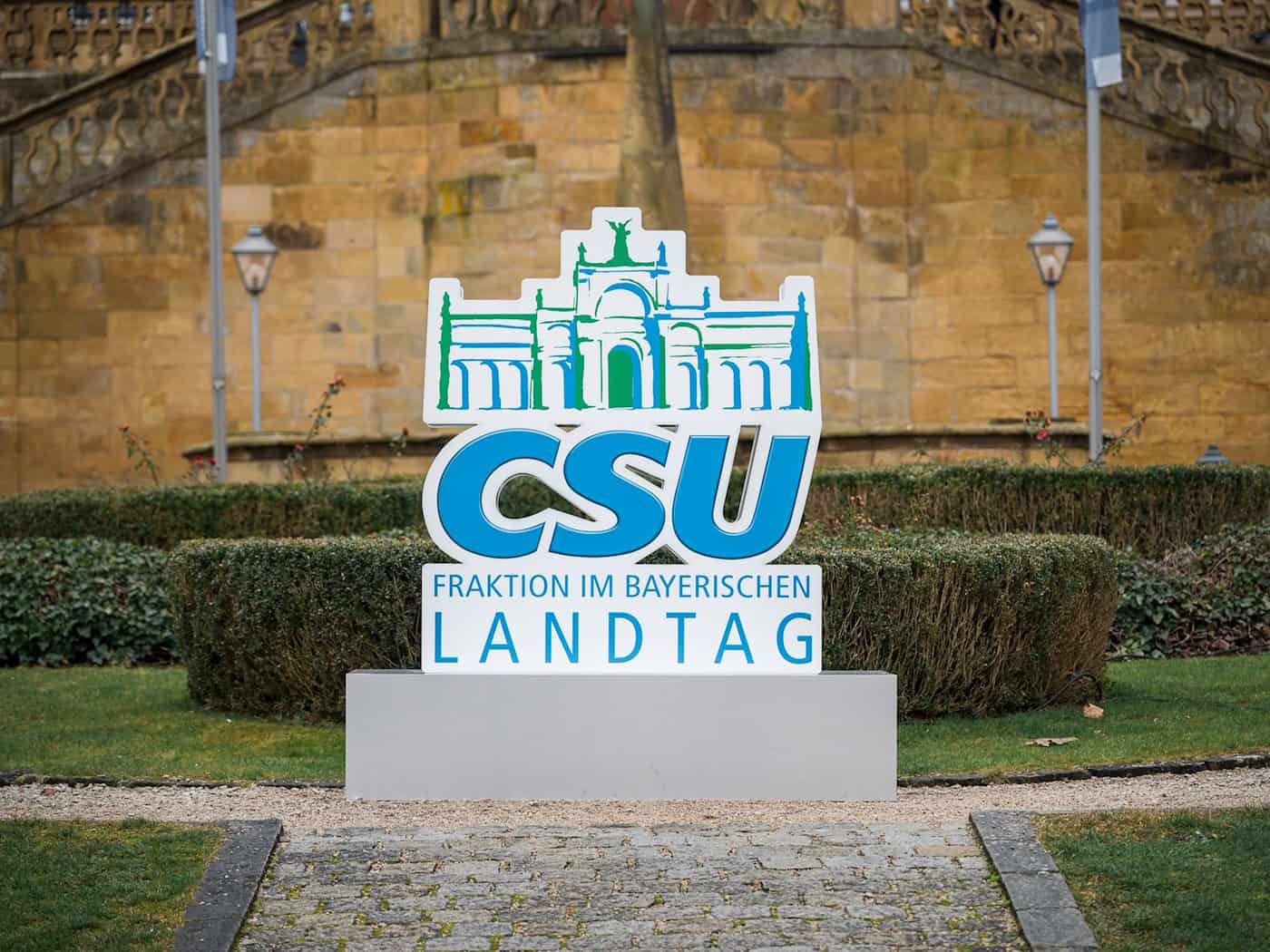 CSU fordert mehr KI-Befugnisse für Verfassungsschutz – auch in Bayern