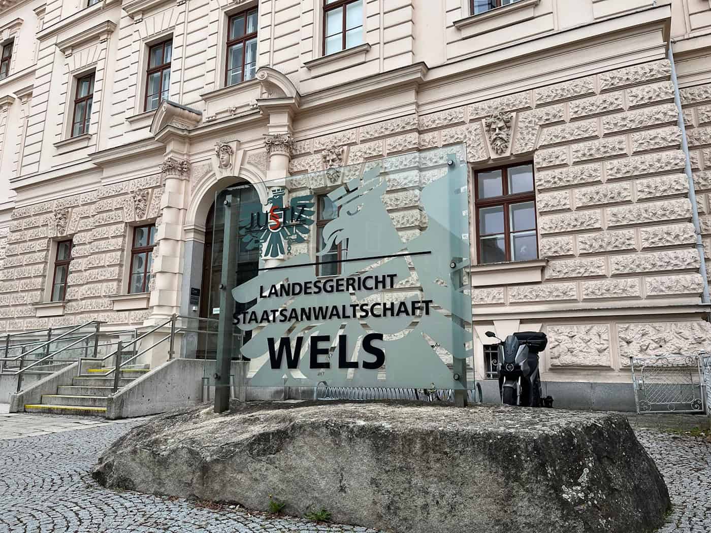 Deutscher Raser wegen Mordversuchs in Österreich verurteilt